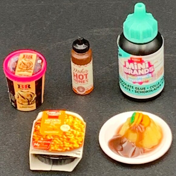 ZURU Mini Brands Fill The Fridge Mini Mini's Collectible Food Condiments Toy Set - Picture 1 of 6